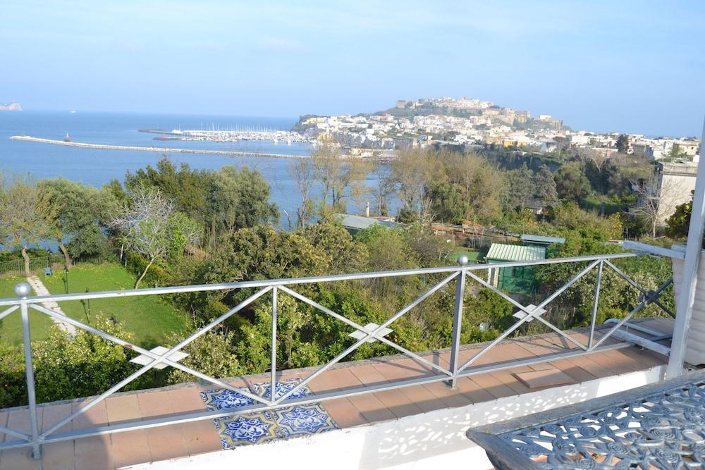 פרוסידה Piccolo Tirreno Hotel Residence מראה חיצוני תמונה