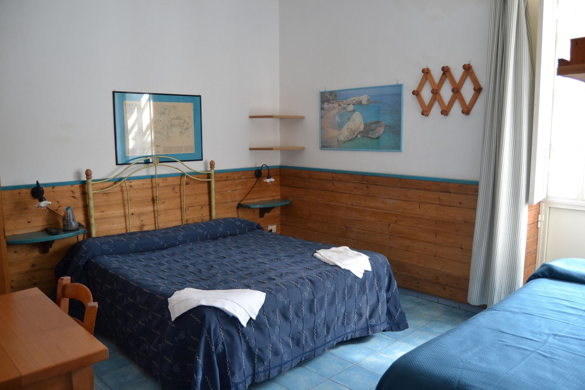 פרוסידה Piccolo Tirreno Hotel Residence מראה חיצוני תמונה