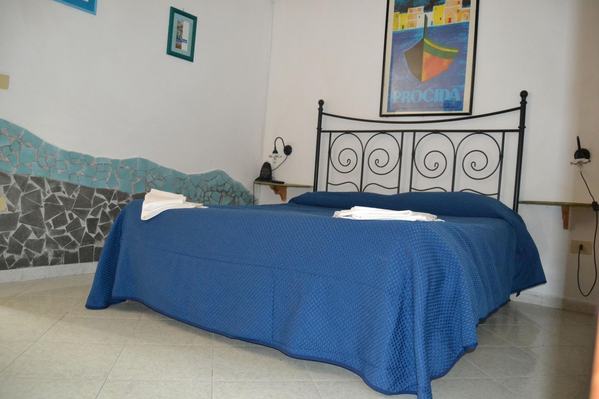 פרוסידה Piccolo Tirreno Hotel Residence מראה חיצוני תמונה