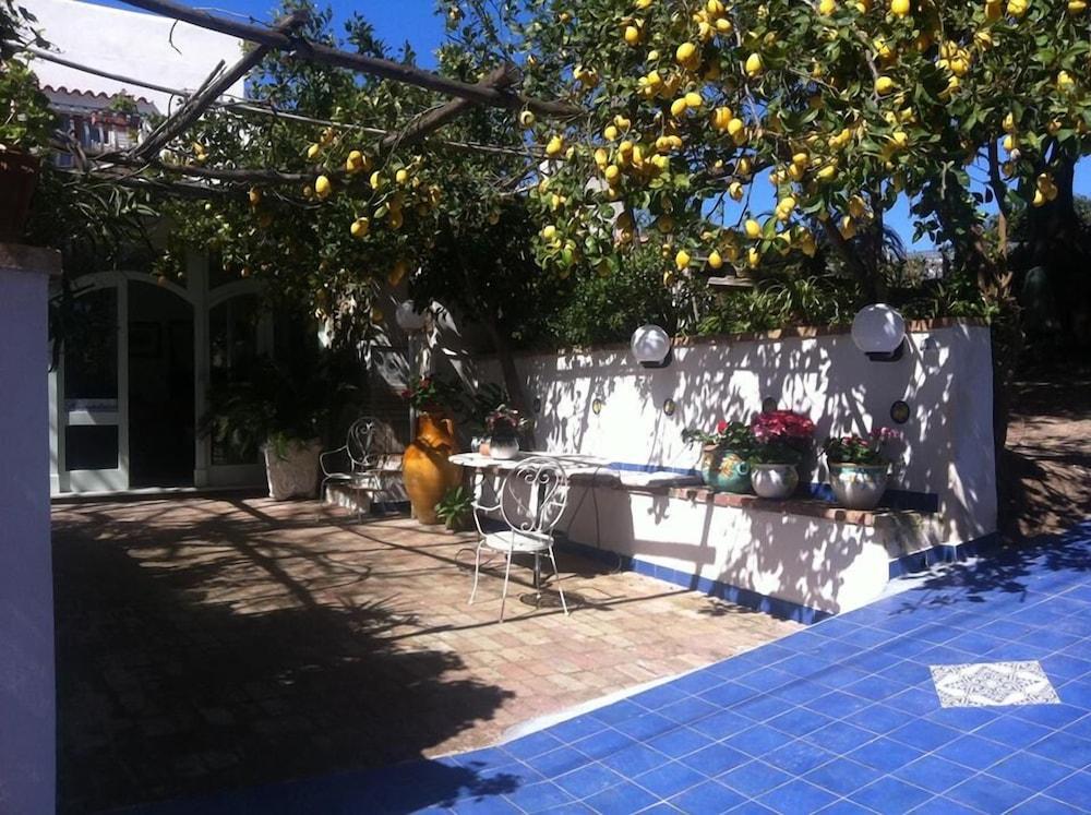 פרוסידה Piccolo Tirreno Hotel Residence מראה חיצוני תמונה
