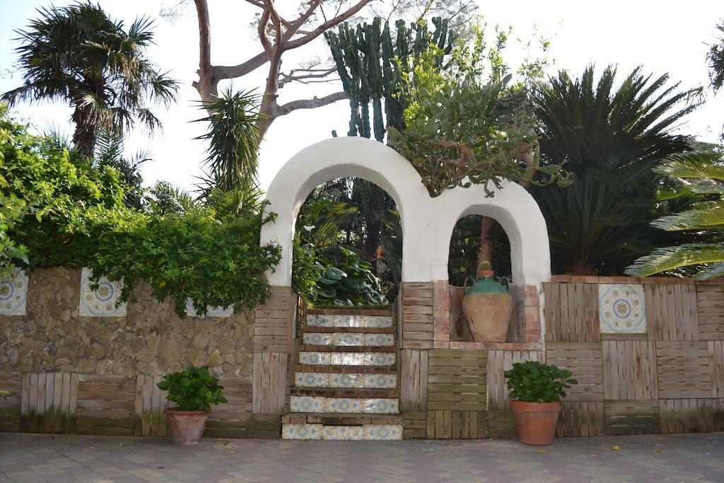 פרוסידה Piccolo Tirreno Hotel Residence מראה חיצוני תמונה