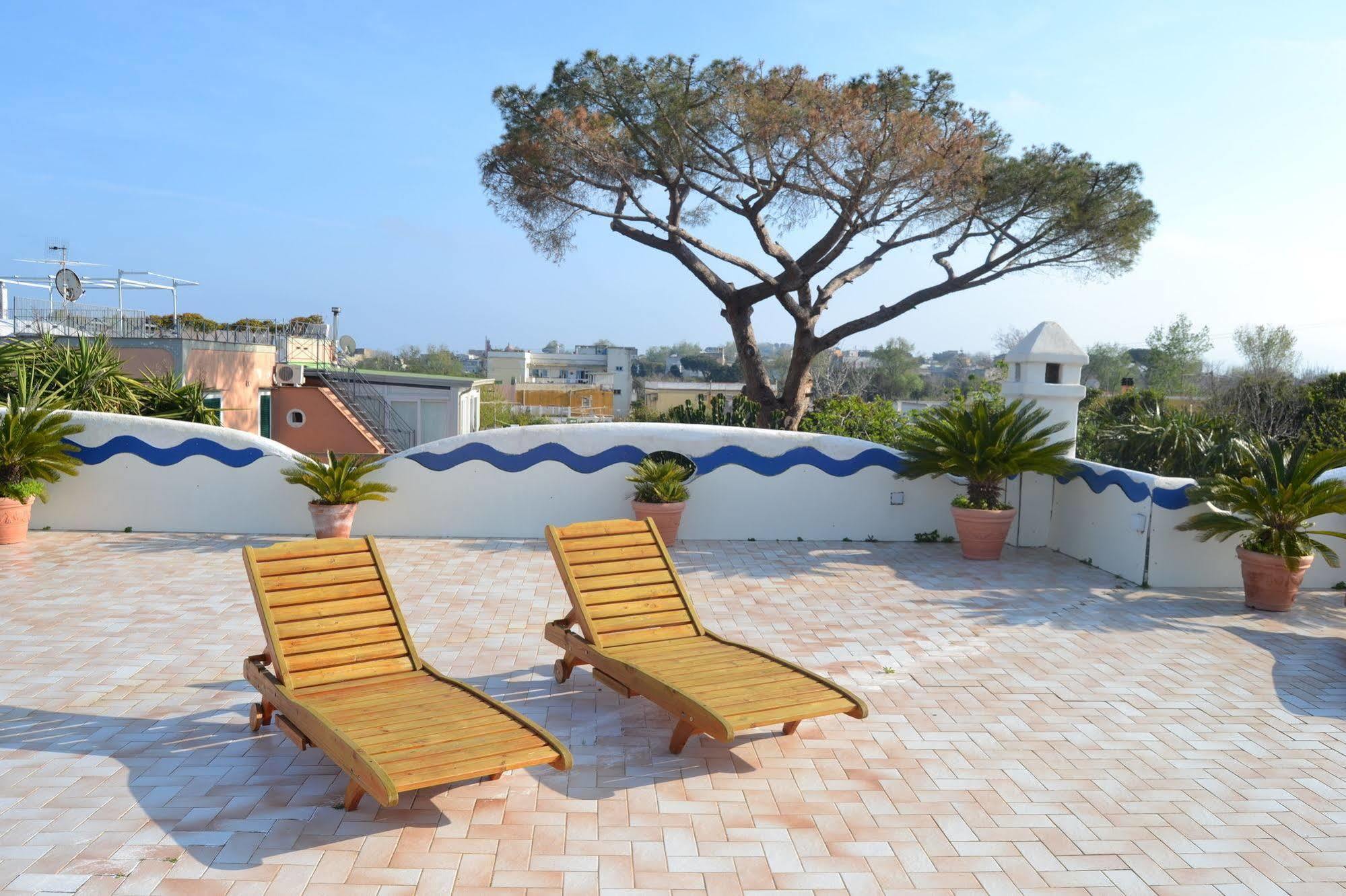 פרוסידה Piccolo Tirreno Hotel Residence מראה חיצוני תמונה