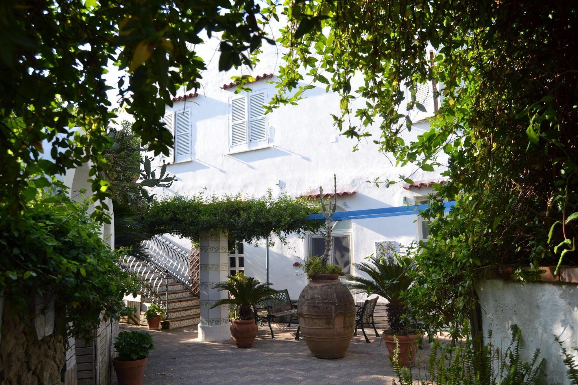 פרוסידה Piccolo Tirreno Hotel Residence מראה חיצוני תמונה